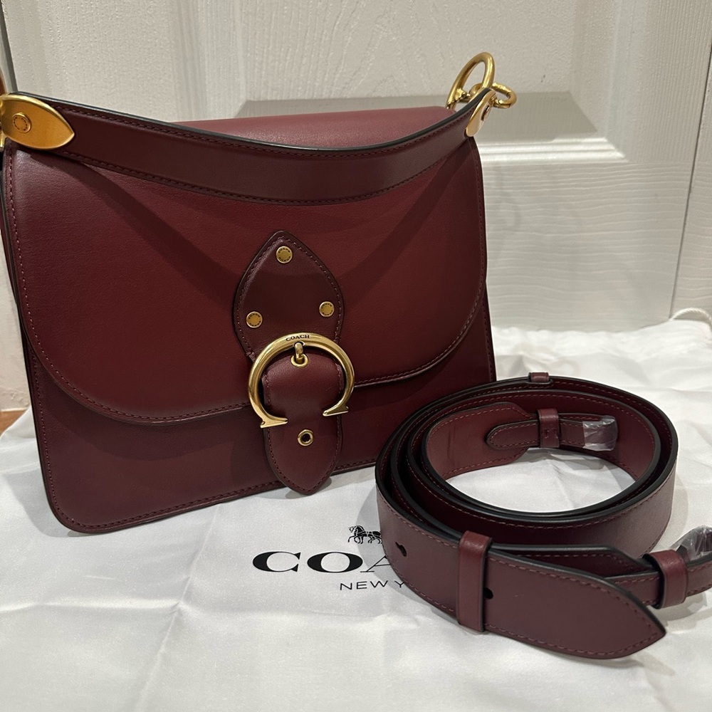 NWT Coach Beat Shoulder - No Chain